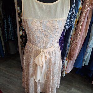 DRESS BARN Cocktail Short Dress Size 6 Nude